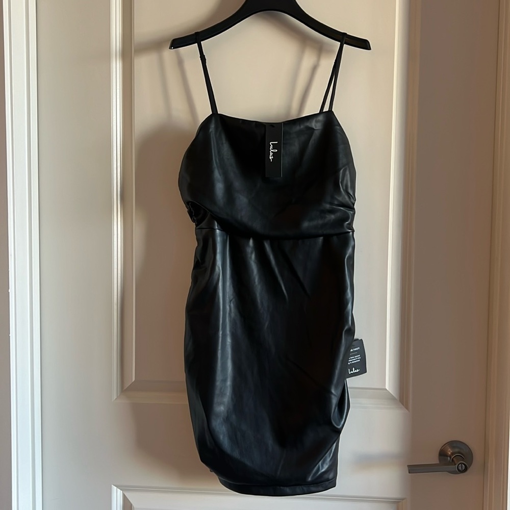 NWT - Lulus - Vegan Leather Ruched Bodycon Mini Dress - Black - Sz Medium